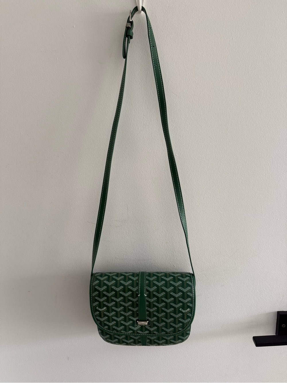 Green Chevron Crossbody Bag with Flap - Picture 4 of 5